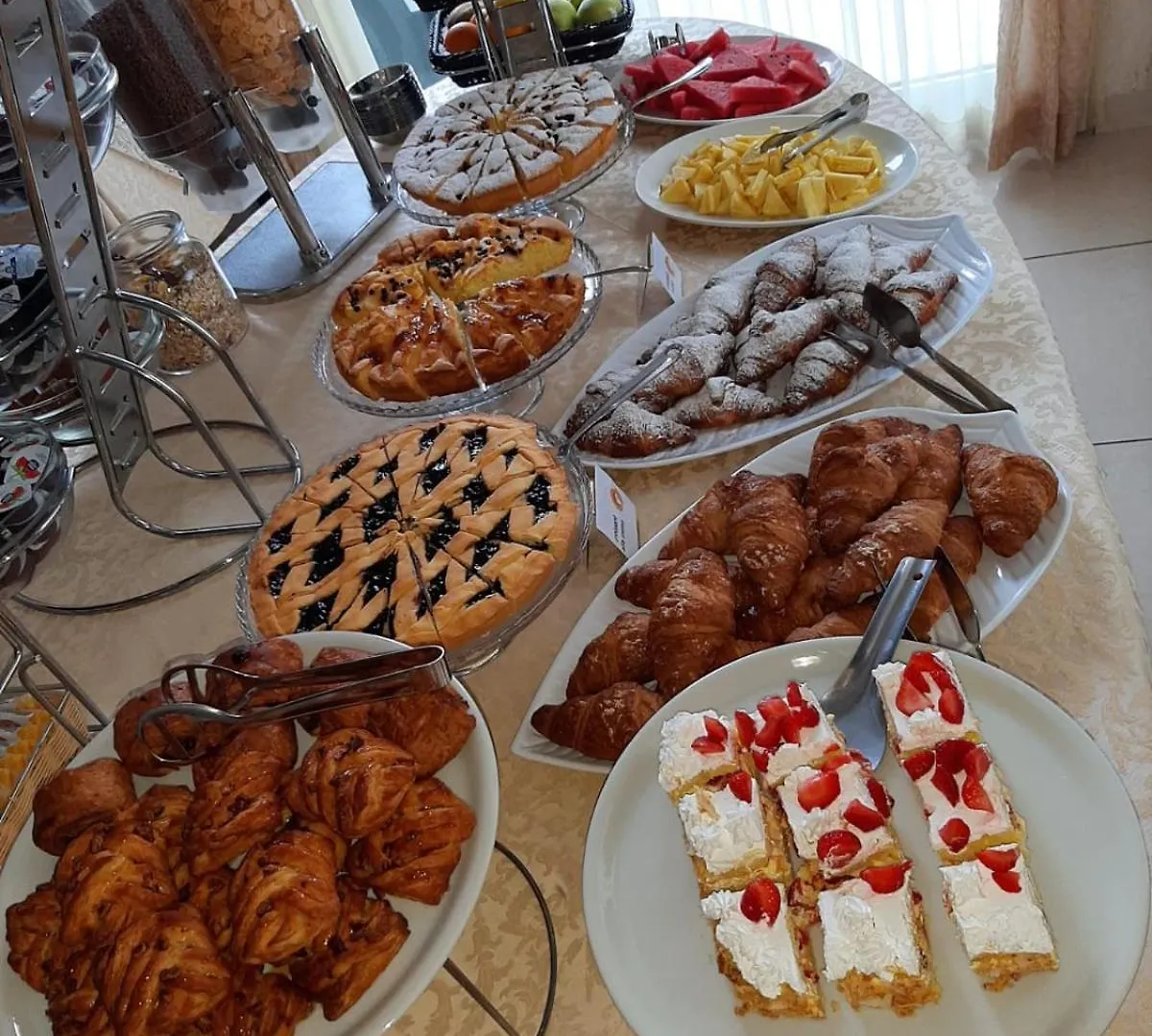 Hotel Sirena Bellaria-Igea Marina 3*,